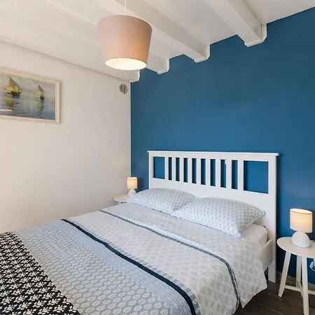 Hébergement de vacances Hideaway With Sea View And Private Pool