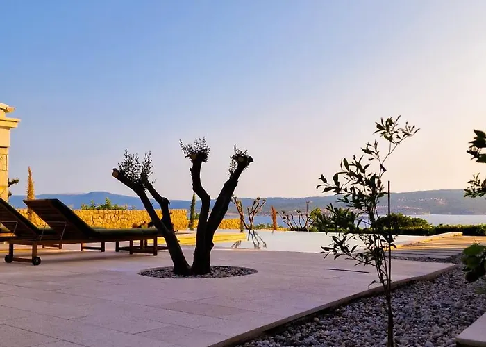 Hideaway With Sea View And Private Pool