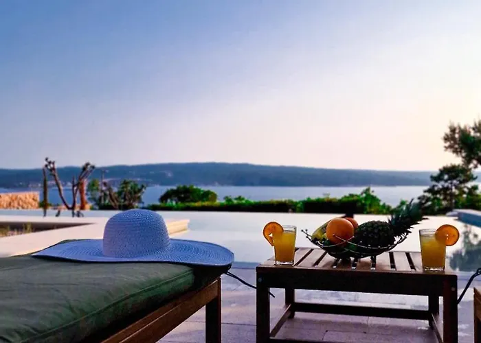 Hideaway With Sea View And Private Pool *